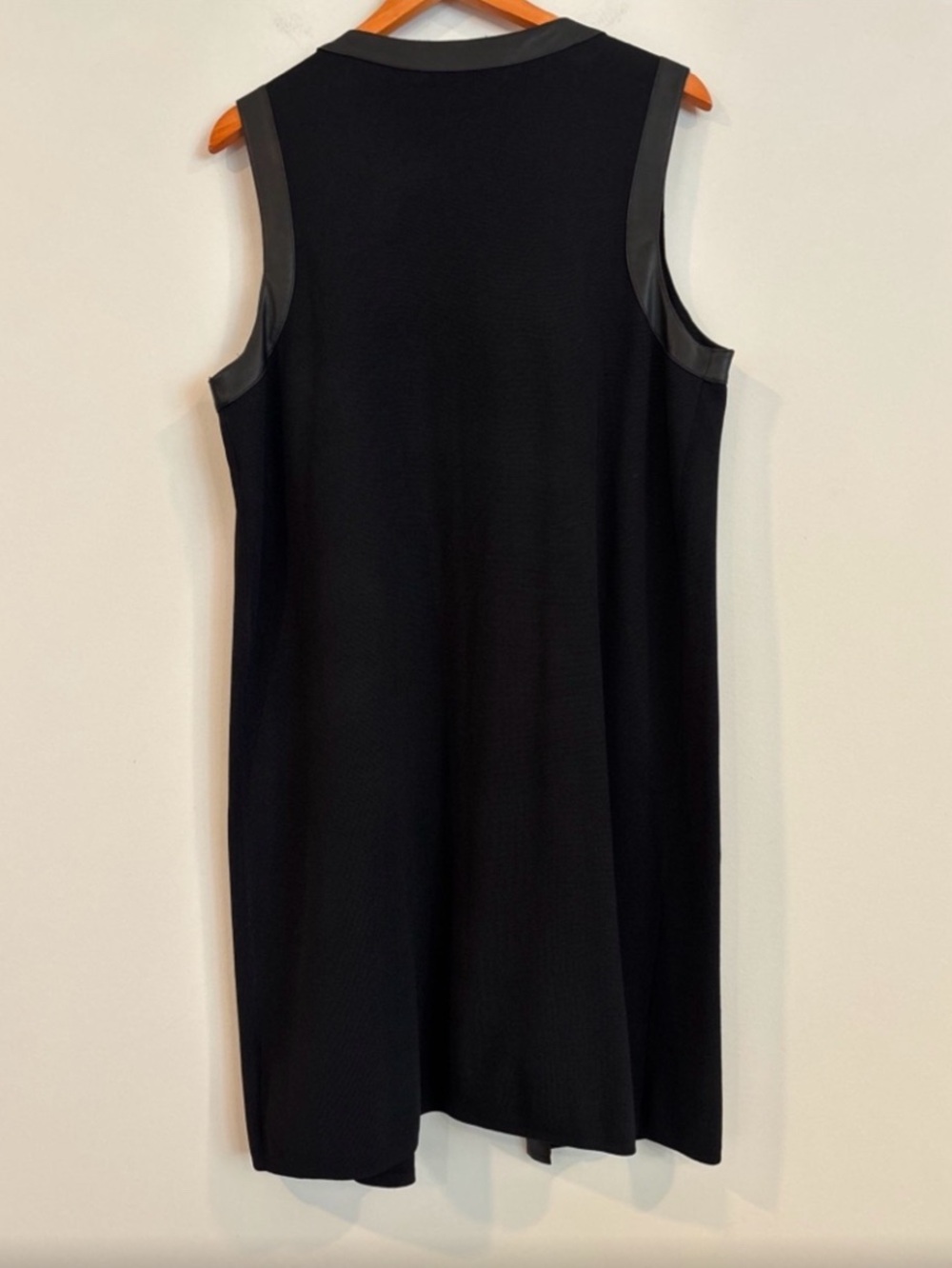 Ralph Lauren Black Sleeveless Faux-Leather Trim Vest - Picture 8 of 8